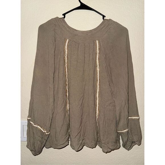 MISS ME WOMEN'S OLIVE EMBROIDERED BOHEMIAN TASSEL TOP - Picture 2 of 8